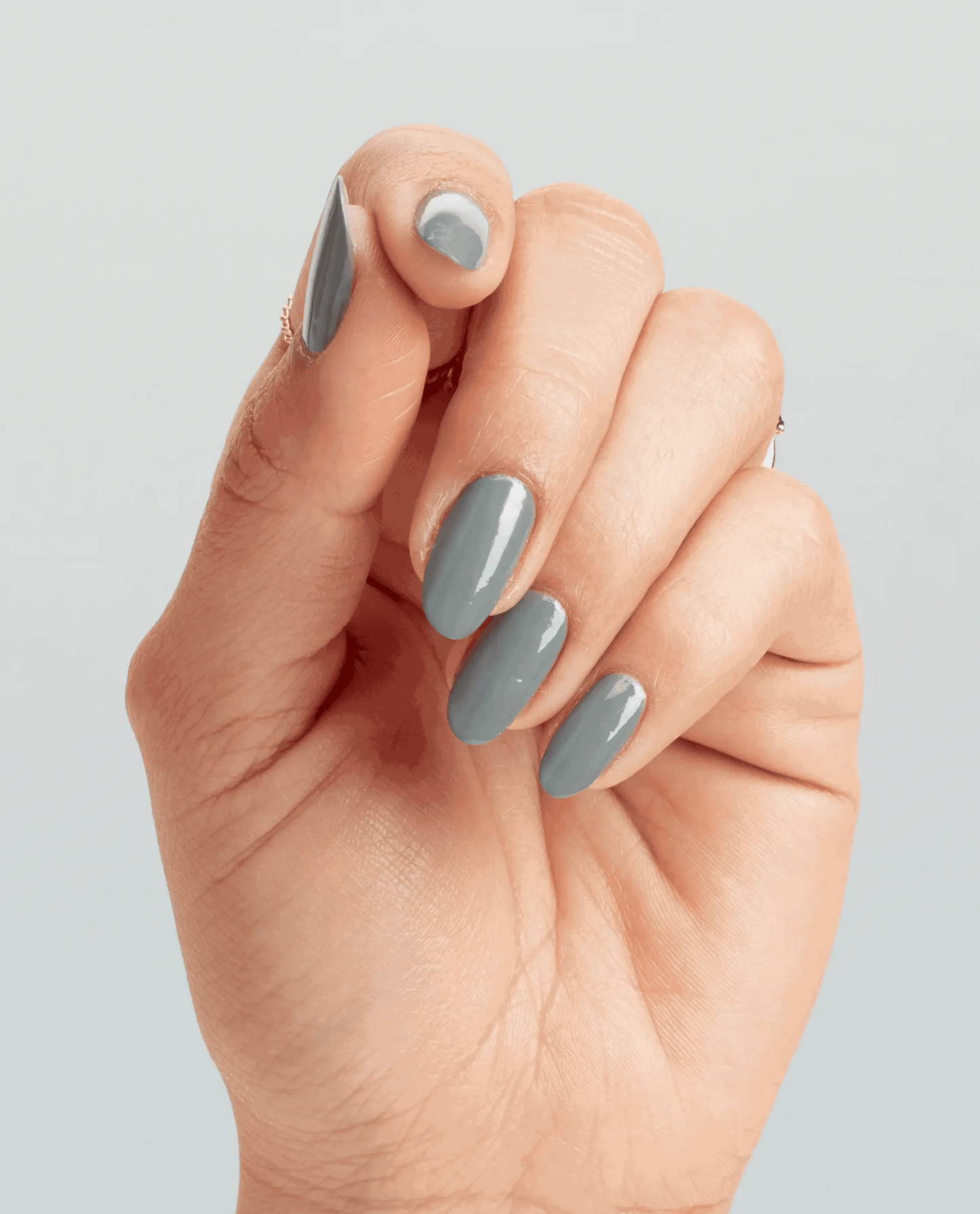 OPI SUZI TALKS WITH HER HANDS DUO